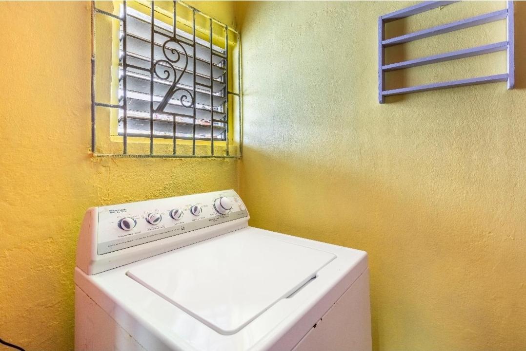 Colorful Private Room Oasis มอนเทโกเบย์ ภายนอก รูปภาพ